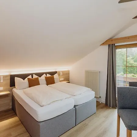 Otel Landgasthof Schoentag Münsing