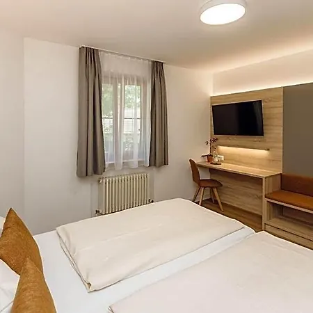Otel Landgasthof Schoentag 3*